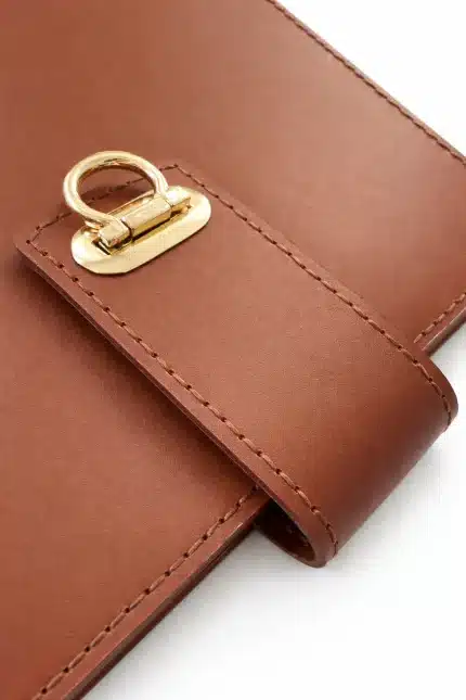 Kahverengi hakiki deri cüzdanlı organizer gold toka detayı