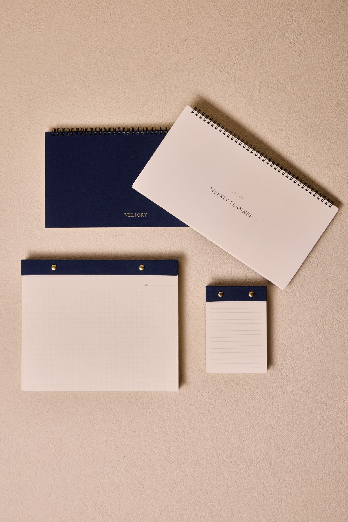 lacivert-not-defteri-seti-on Premium Lacivert Keten Kaplama Grande & Petite Notepad + Haftalık Planlayıcı 3’lü Set - Görsel 1