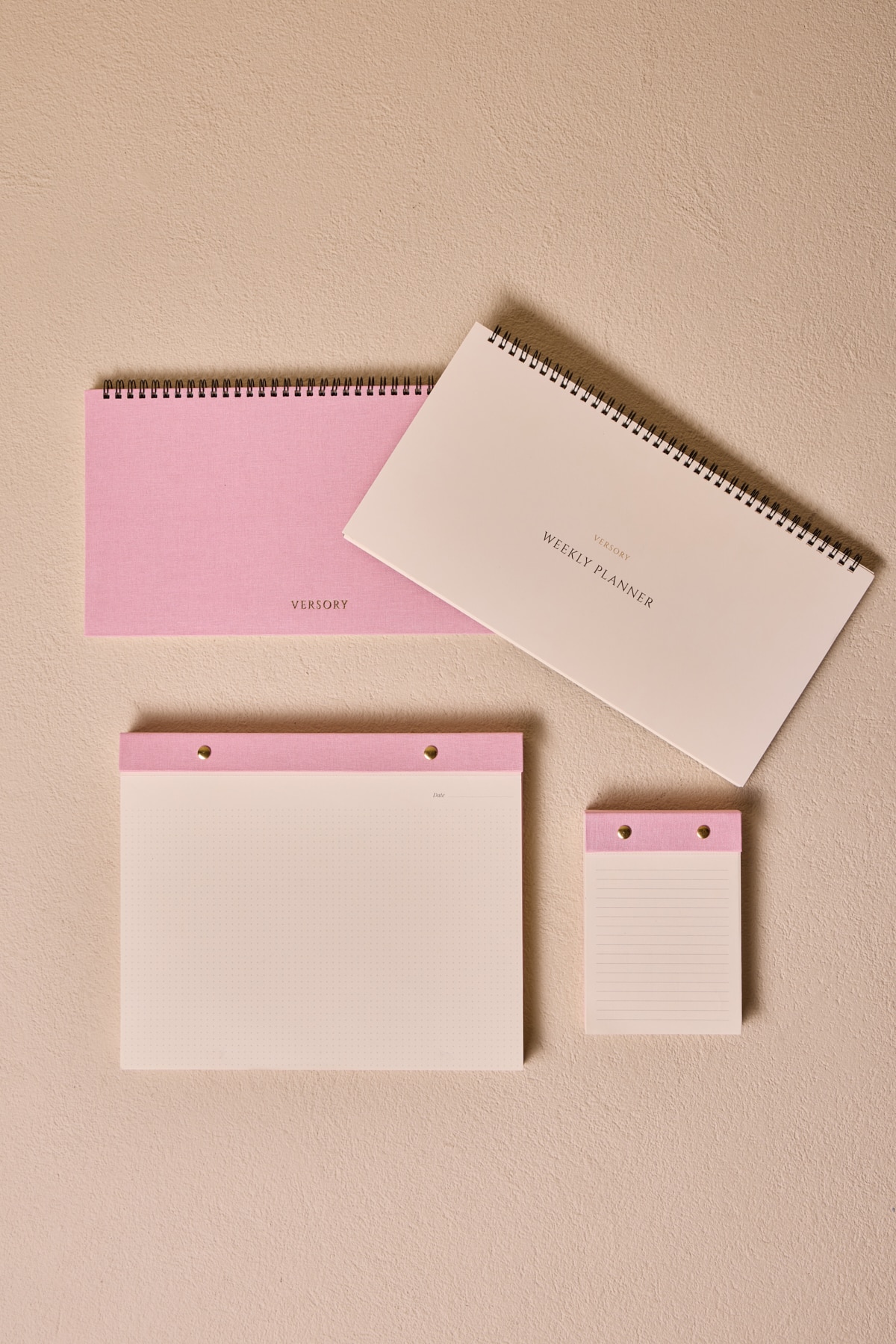 pembe-not-defteri-seti-on Premium Pembe Keten Kaplama Grande & Petite Notepad + Haftalık Planlayıcı 3’lü Set - Görsel 1