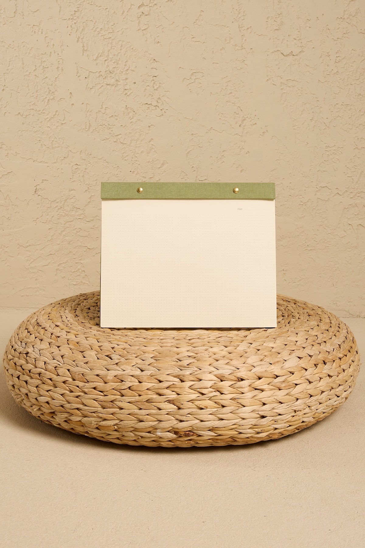 versory-yesil-not-defteri-on-gorunum Grande Notepad Soft Yeşil Keten Kumaş Kaplama Özel Tasarım - Görsel 1
